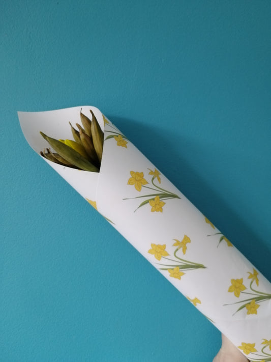Daffodil Gift Wrap image 1