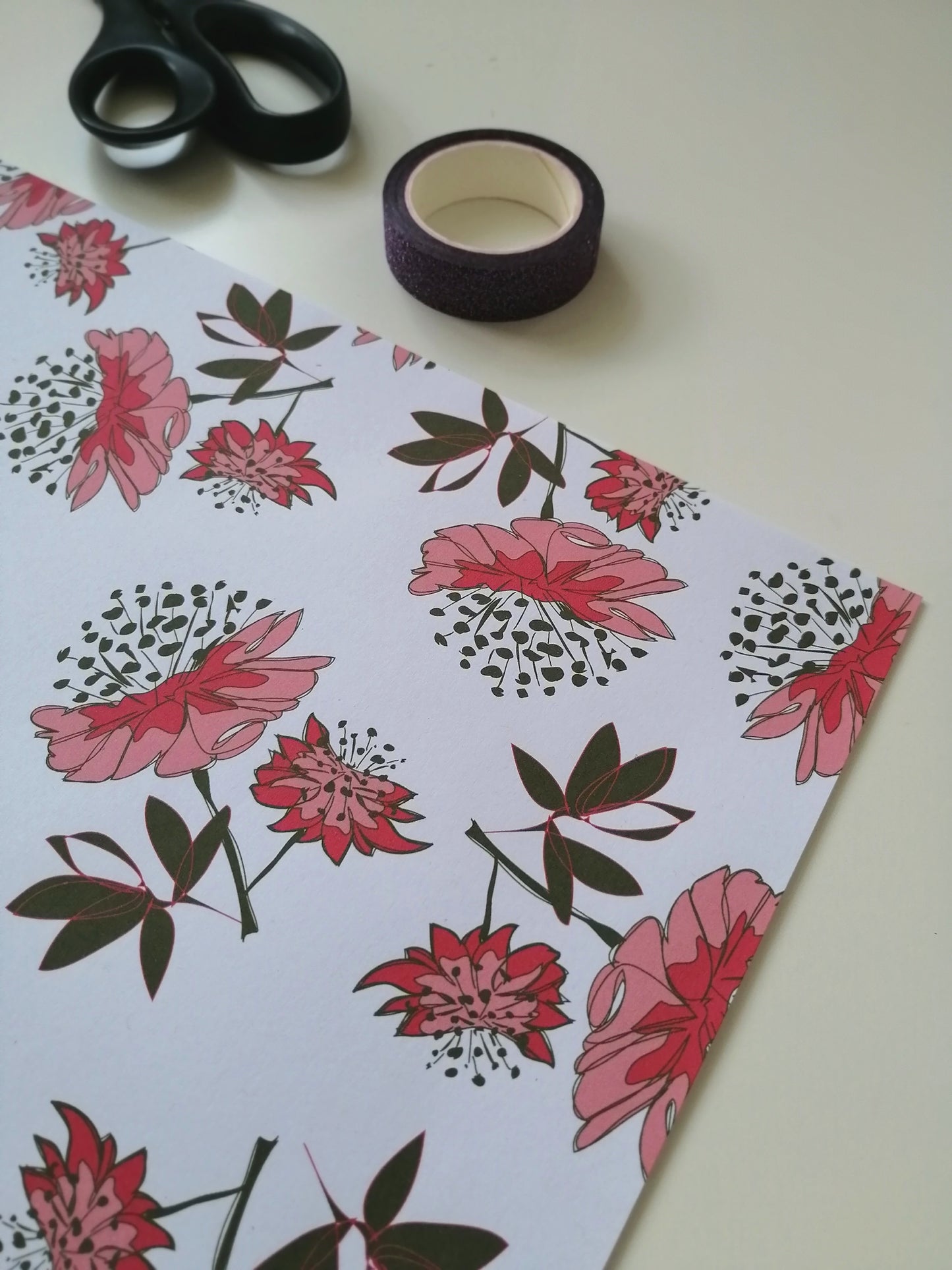 Astrantia Gift Wrap image 0